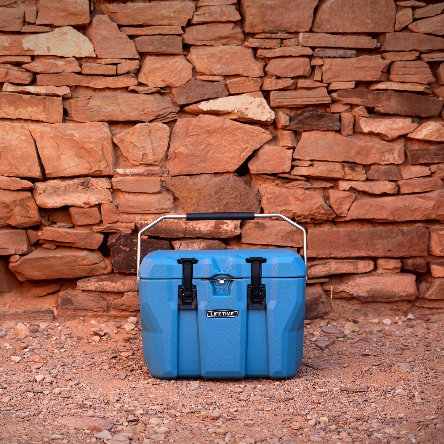 New 28 Qt. Capacity High Performance Polyethylene Cooler, Jay Blue (91226)